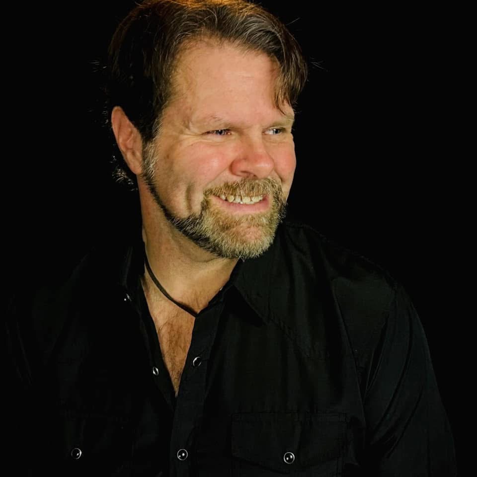 Brian Elmore Headshot